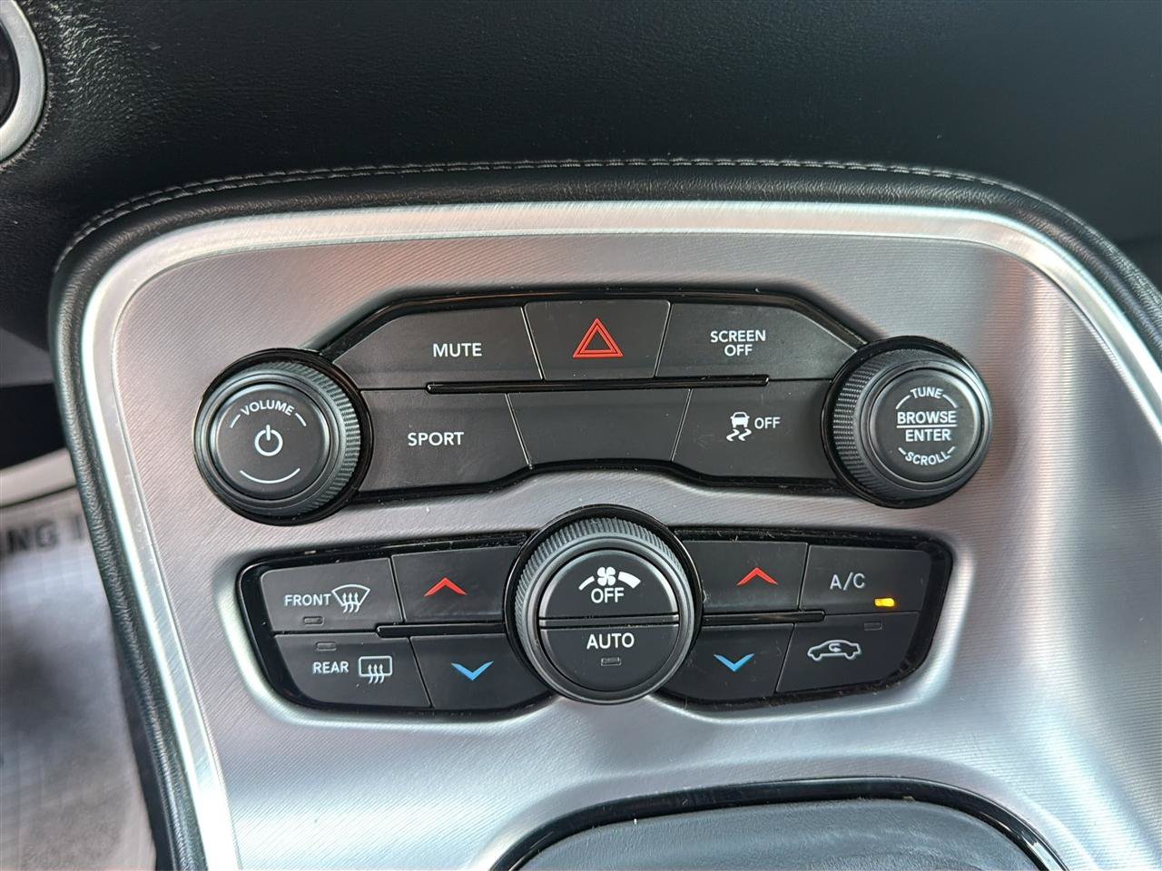 Used 2022 Dodge Challenger SXT RWD image 20