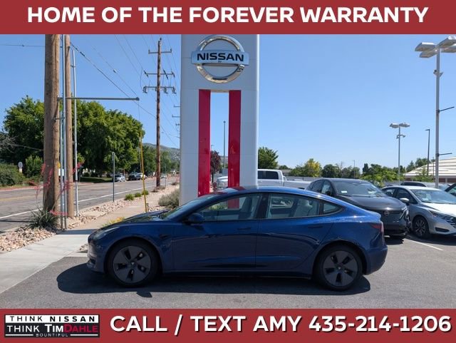 Used 2021 Tesla Model 3 Standard Range Plus image 1