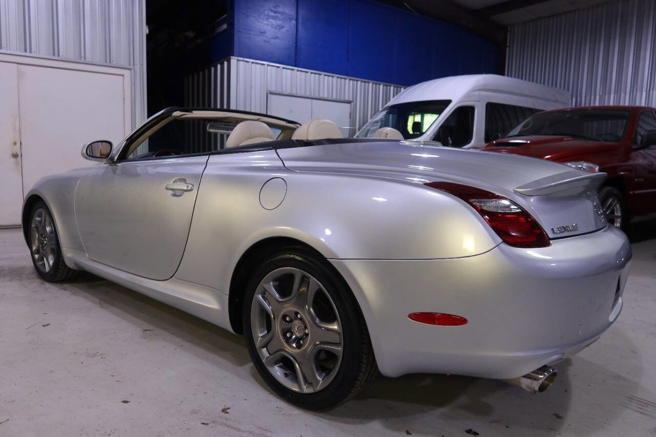 Used 2008 Lexus SC 430 Convertible image 3