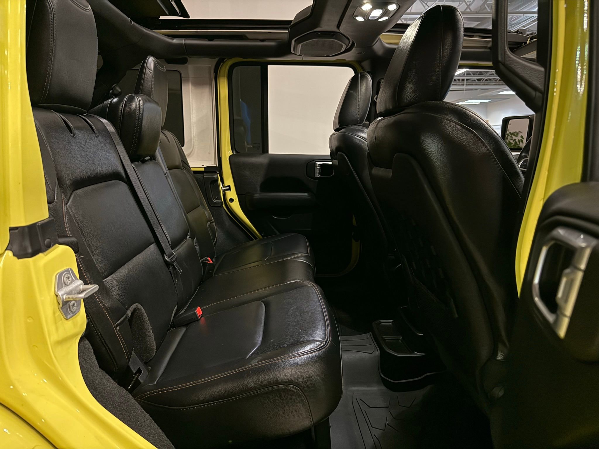 Used 2022 Jeep Wrangler Unlimited Rubicon w/ Trailer Tow Package image 26