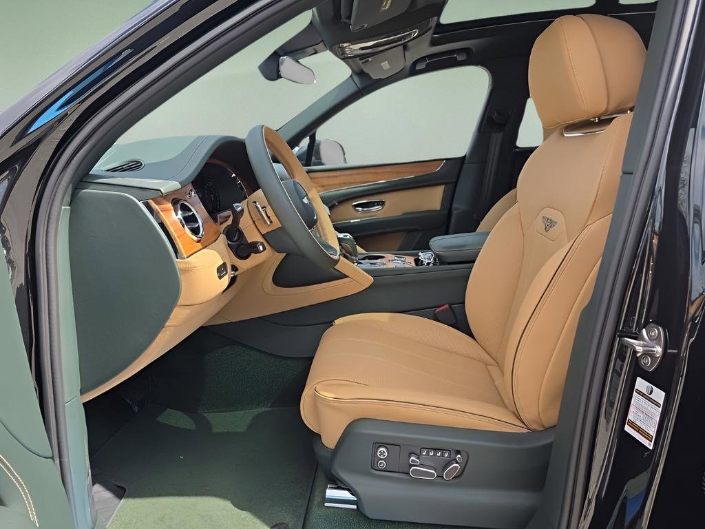New 2025 Bentley Bentayga image 18