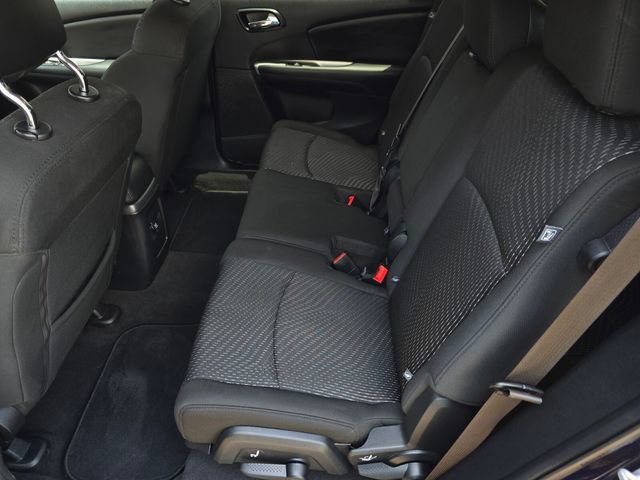 Used 2019 Dodge Journey SE w/ Connectivity Group FWD image 32