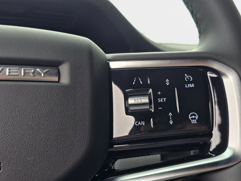 New 2026 Land Rover Discovery Sport Landmark AWD/4WD image 17
