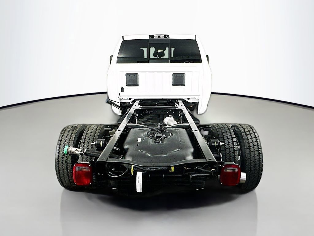 New 2026 RAM 4500 4x4 Crew Cab DRW image 6