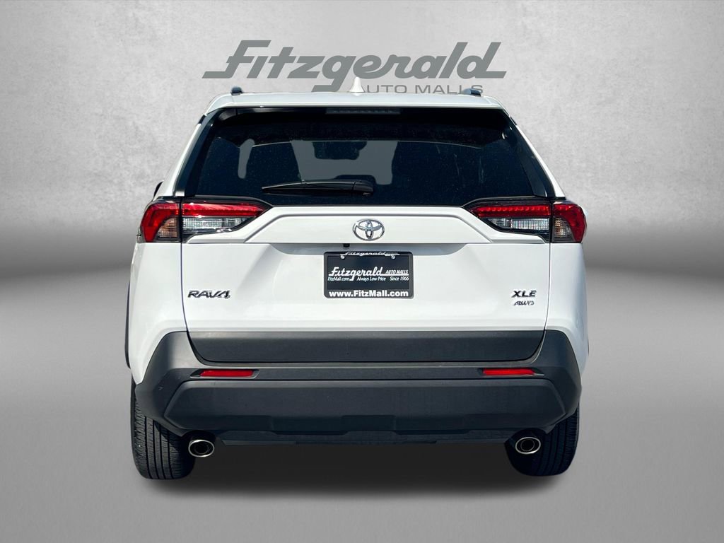 Used 2025 Toyota RAV4 XLE w/ Convenience Package image 6