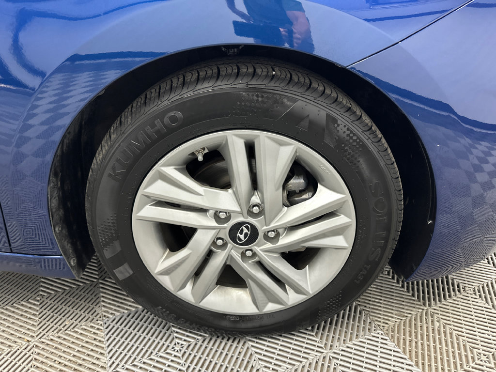 Used 2020 Hyundai Elantra SEL FWD image 12