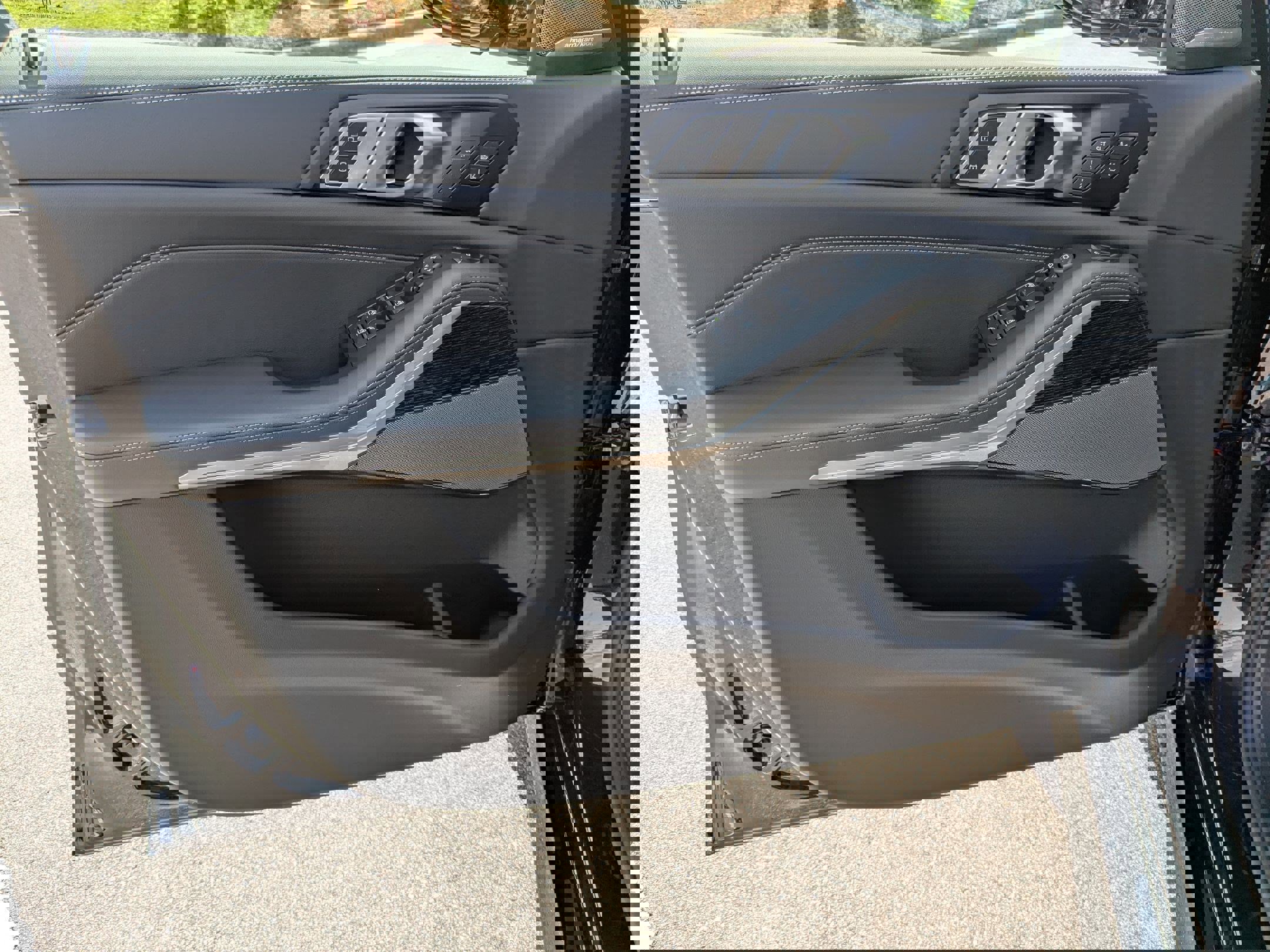 New 2026 BMW X5 xDrive40i w/ M Sport Package image 11