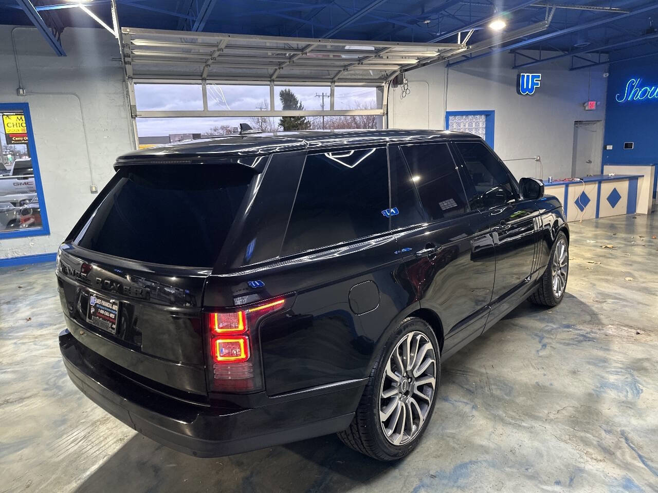 Used 2016 Land Rover Range Rover Supercharged image 9