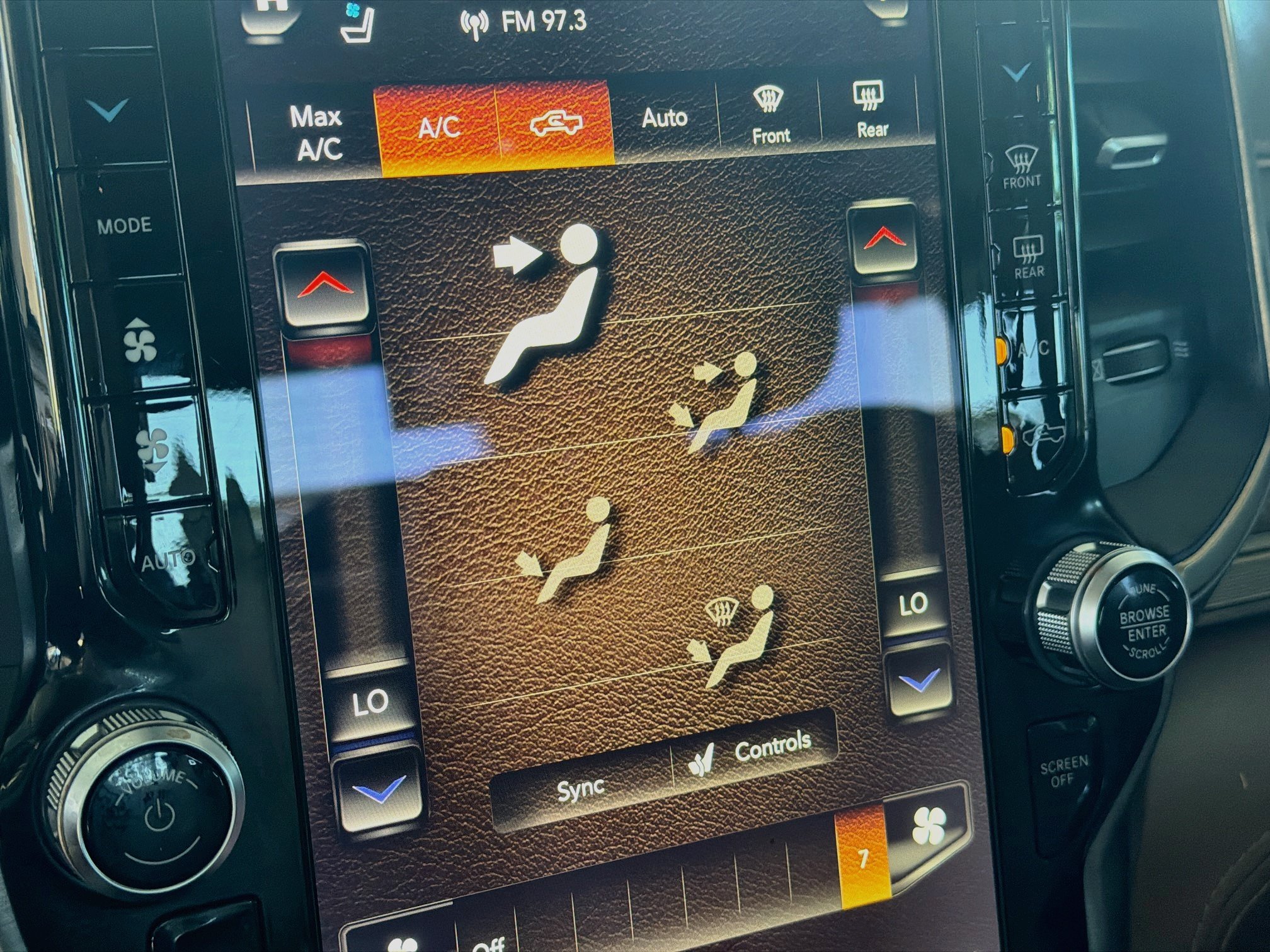 Used 2019 RAM 1500 Limited AWD/4WD image 23