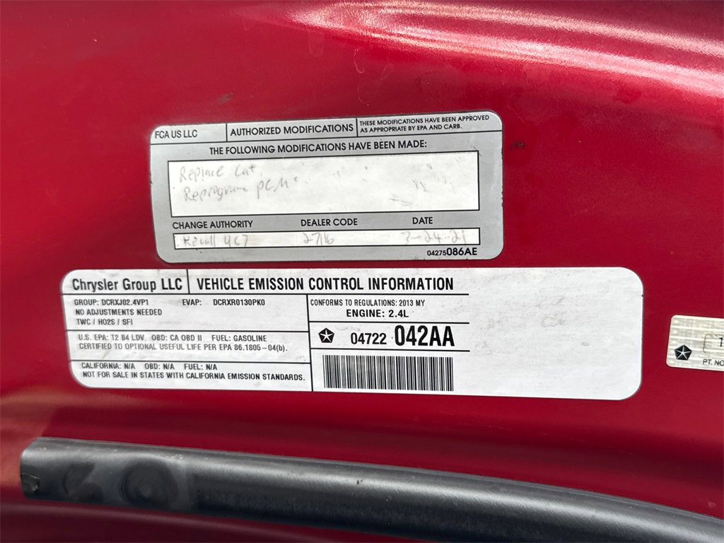 Used 2013 Dodge Avenger SXT image 9