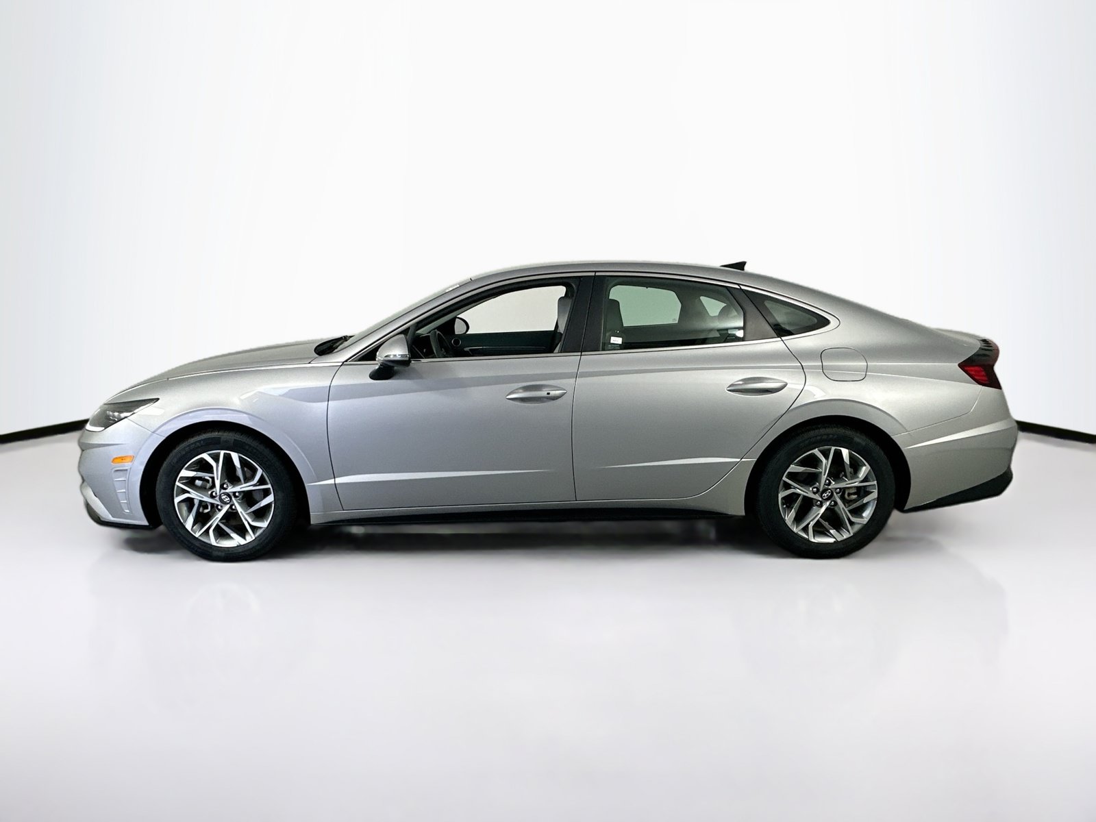 Used 2023 Hyundai Sonata SEL FWD image 8