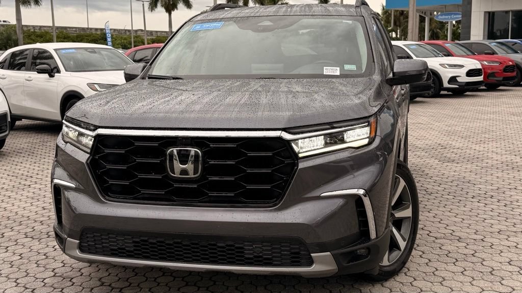 Used 2024 Honda Pilot Elite image 2