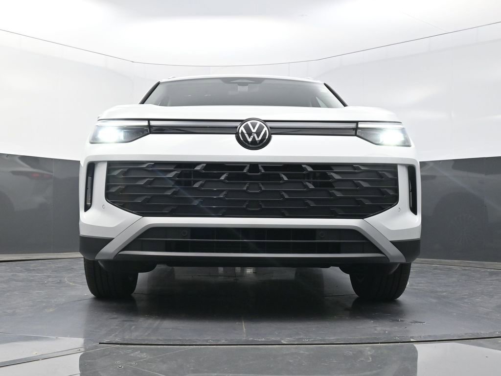 Used 2025 Volkswagen Tiguan S image 24