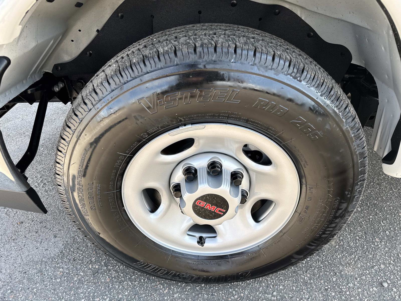 New 2025 GMC Savana 2500 w/ Driver Convenience Package image 10