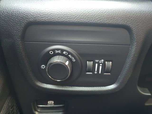 New 2025 Jeep Grand Cherokee Altitude w/ Trailer Tow Package image 11