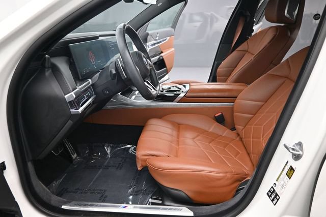 Used 2024 BMW 740i xDrive AWD/4WD image 17