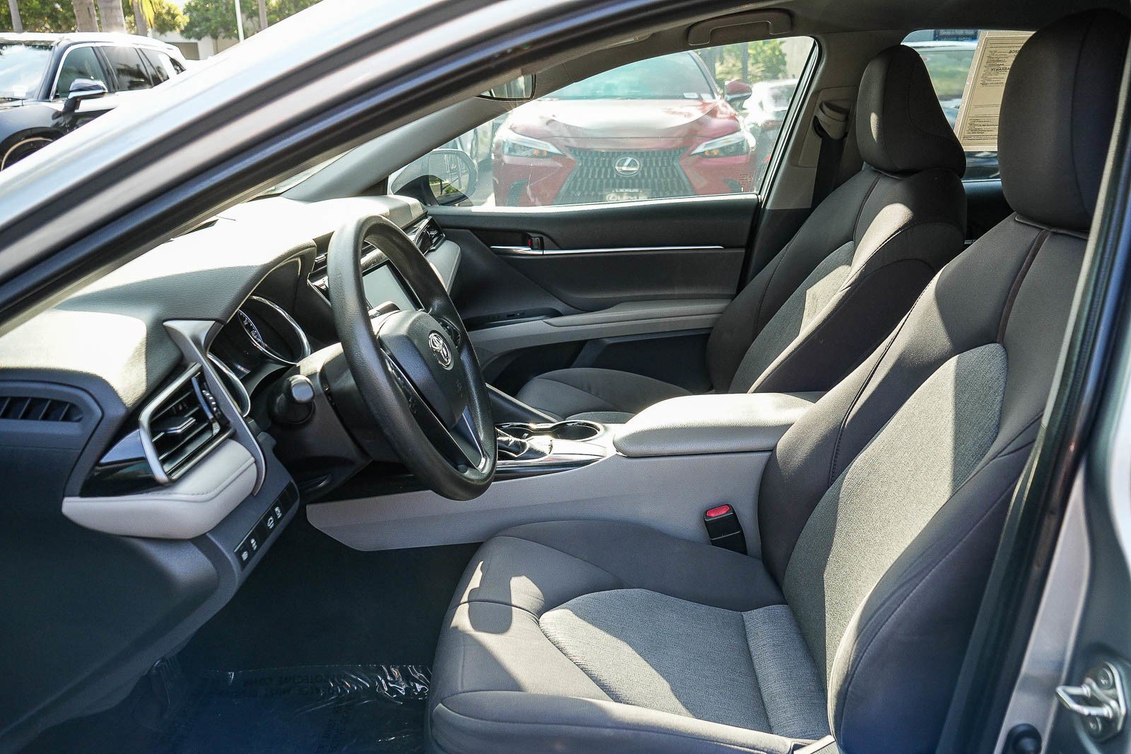 Used 2019 Toyota Camry LE w/ Carpet Mat Package FWD image 16