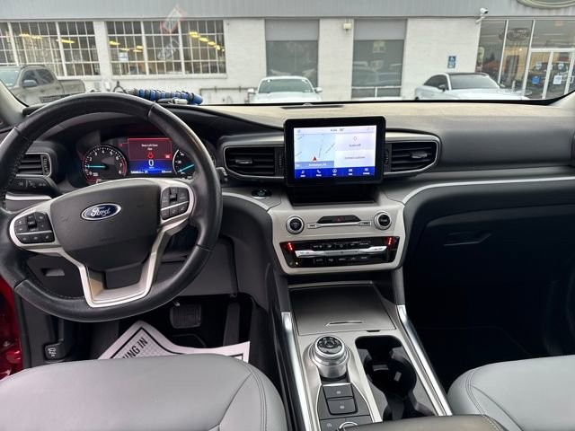 Used 2021 Ford Explorer XLT w/ Equipment Group 202A image 12