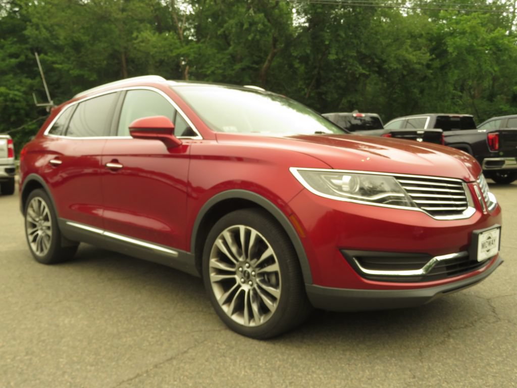 Used 2016 Lincoln MKX Reserve w/ Driver Assistance Package AWD/4WD image 3