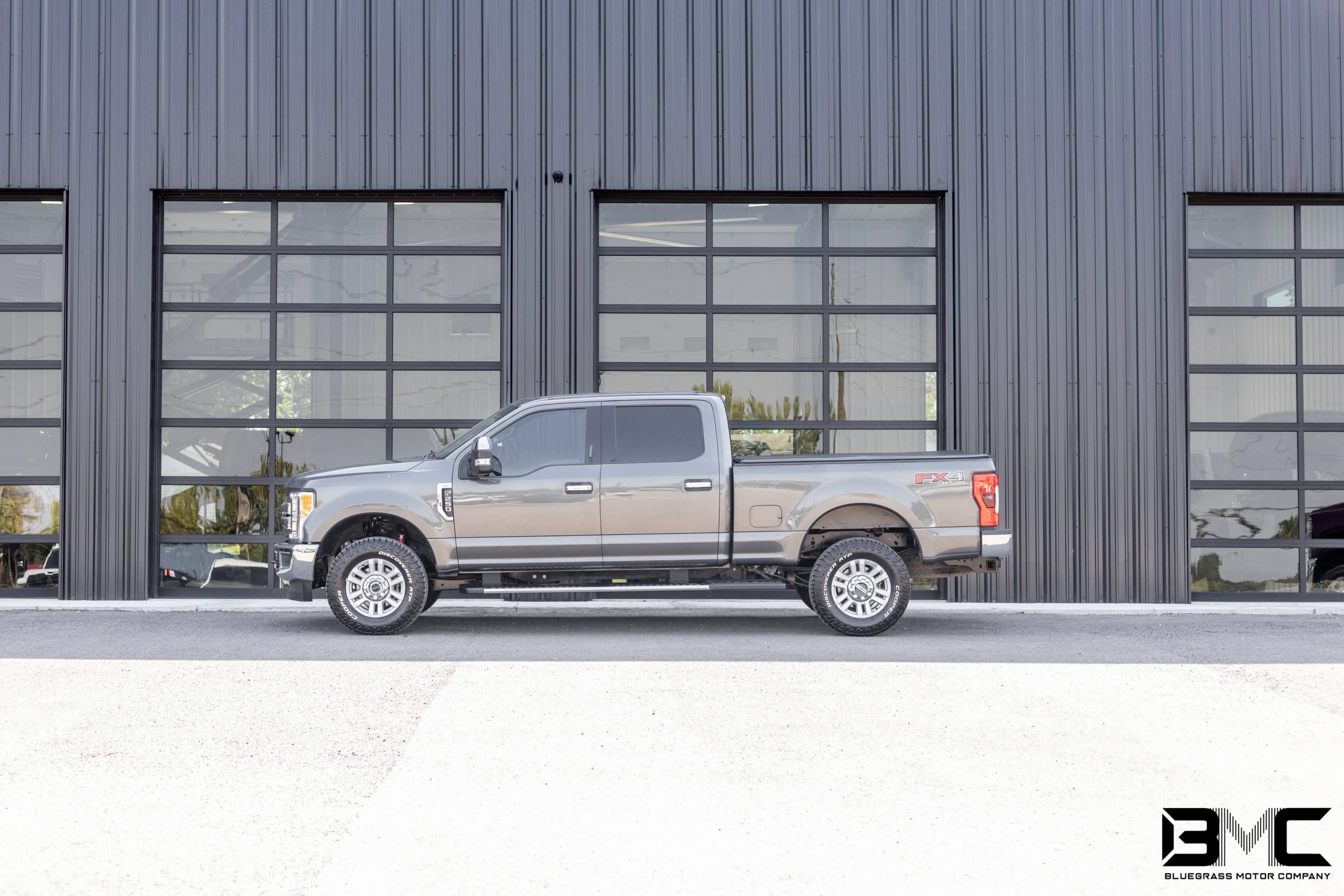 Used 2017 Ford F250 XLT w/ XLT Value Package AWD/4WD image 1