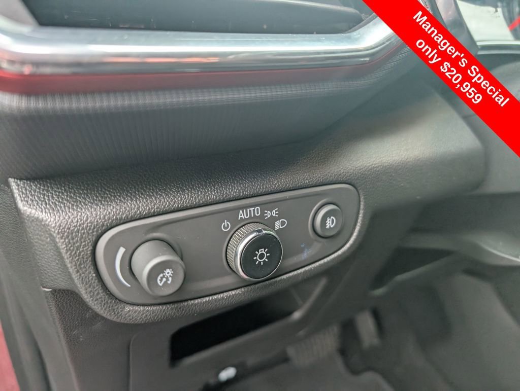 Used 2023 Chevrolet TrailBlazer RS w/ Convenience Package image 16