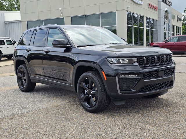 New 2026 Jeep Grand Cherokee Limited w/ Limited Altitude Package RWD image 10