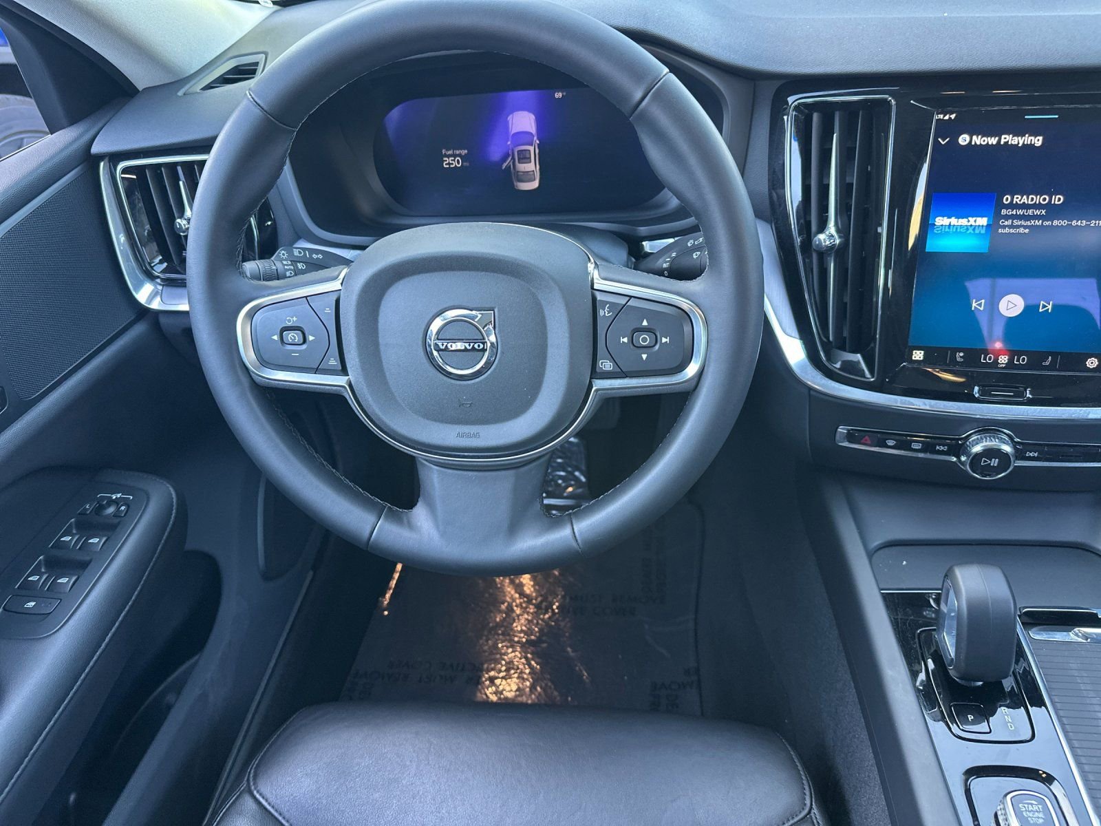 Used 2025 Volvo S60 B5 Core image 14