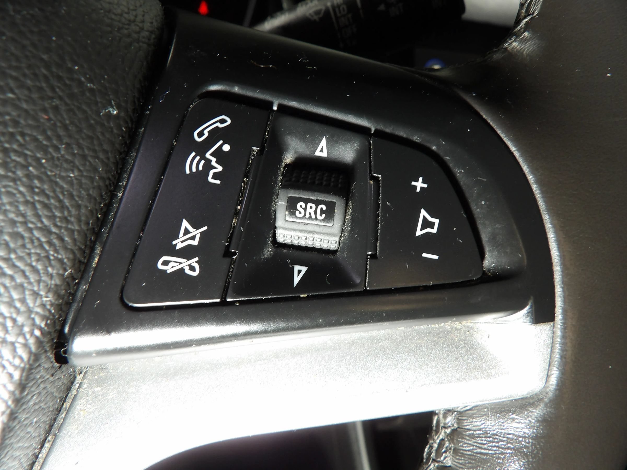 Used 2019 Chevrolet Trax LT w/ LT Convenience Package FWD image 16