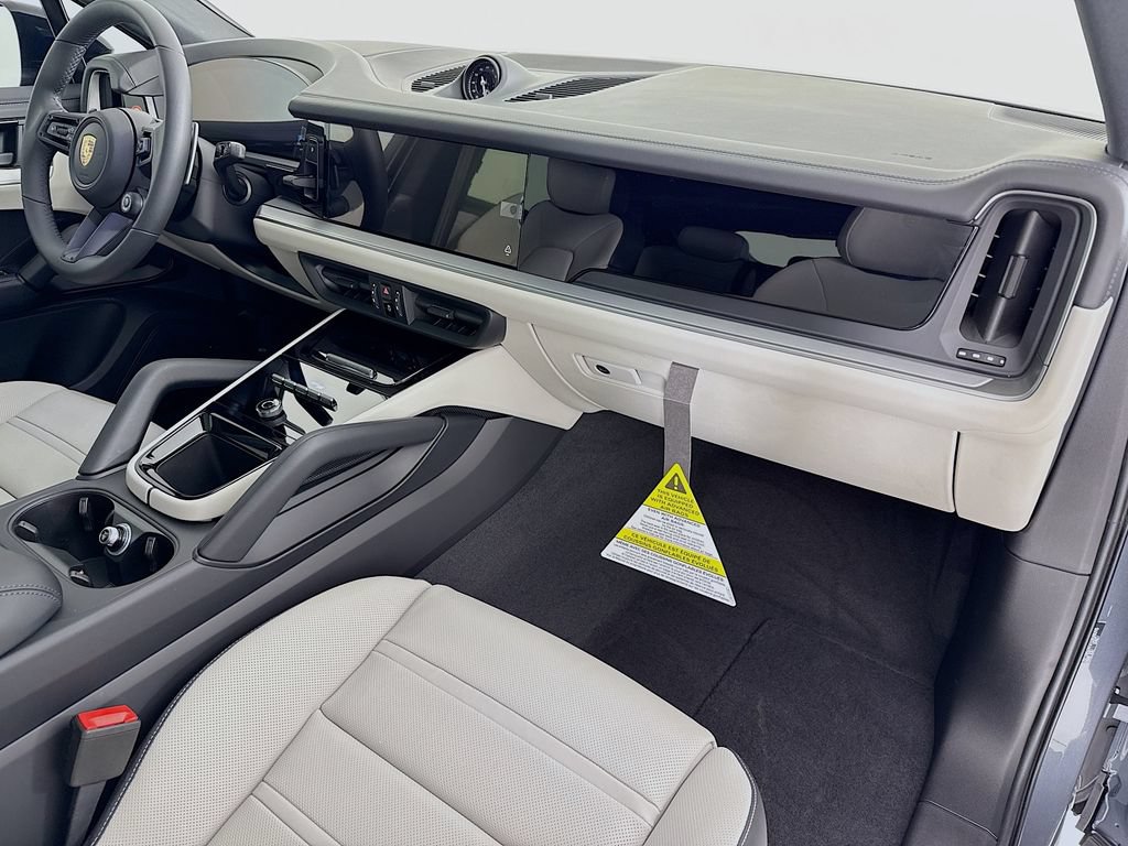 New 2026 Porsche Cayenne Coupe AWD/4WD image 34