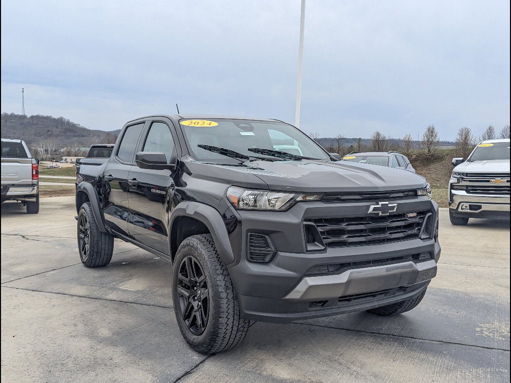 Used 2024 Chevrolet Colorado Trail Boss w/ Advanced Trailering Package image 5
