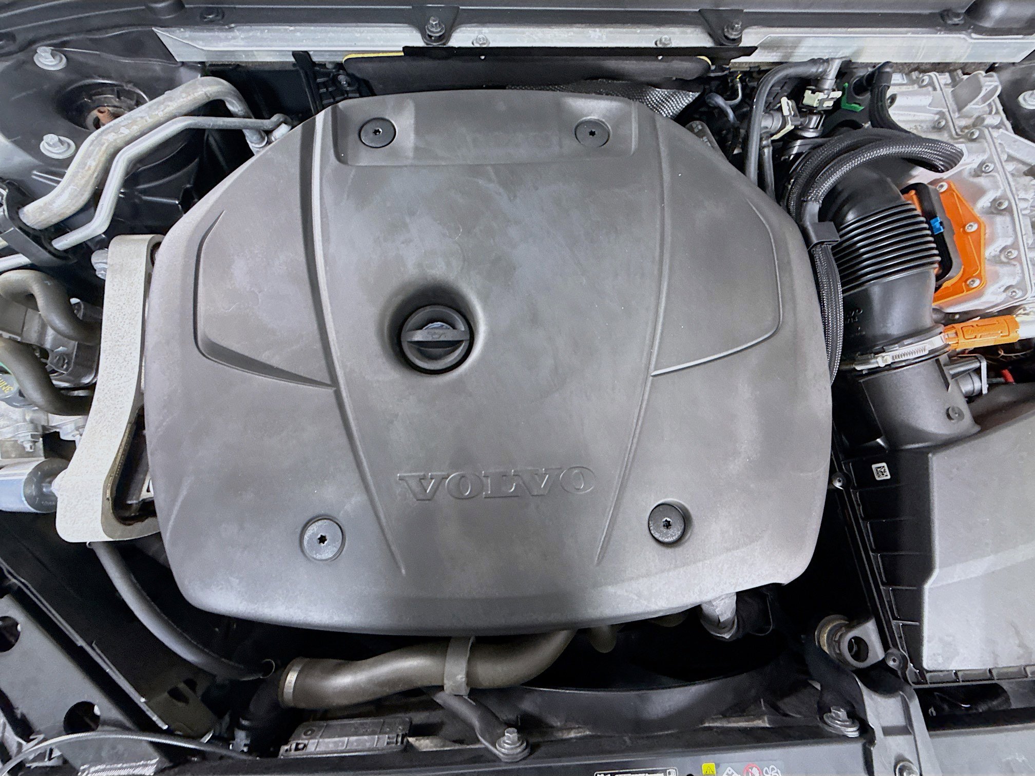 Used 2023 Volvo S60 T8 Plus image 39