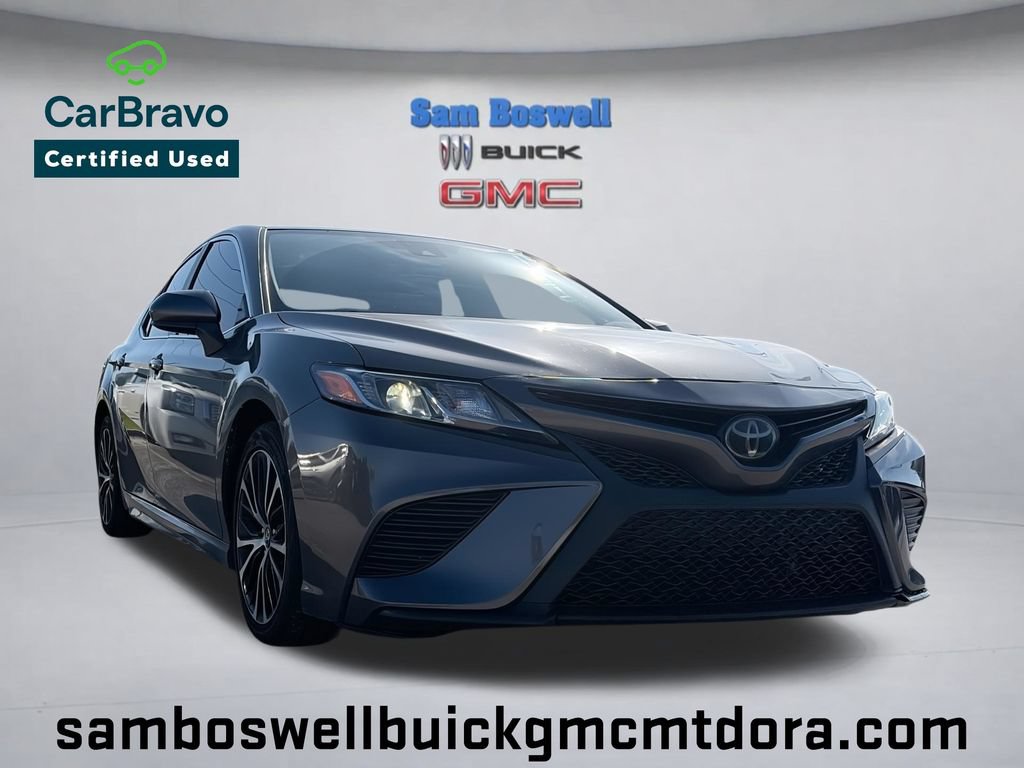 Used 2020 Toyota Camry SE FWD image 1