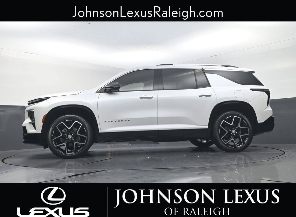 Used 2025 Chevrolet Traverse High Country FWD image 21
