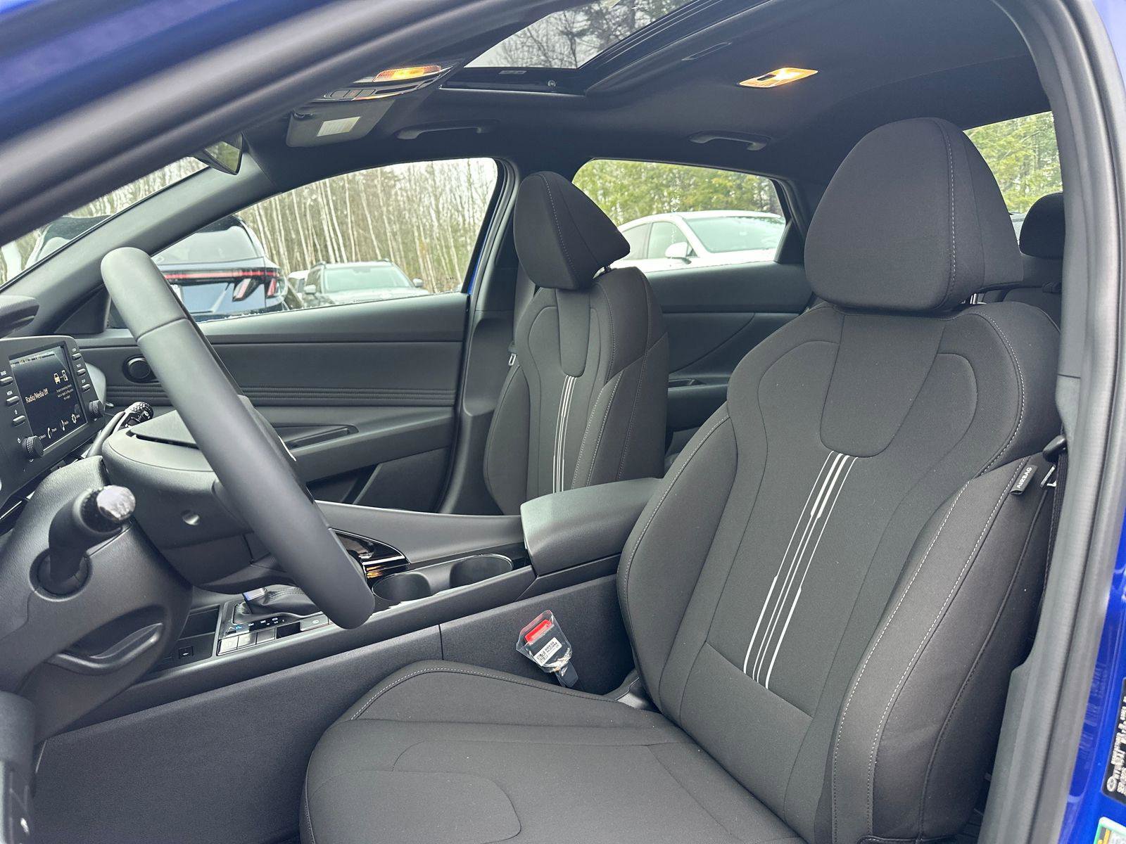 New 2026 Hyundai Elantra SEL Sport Premium image 7