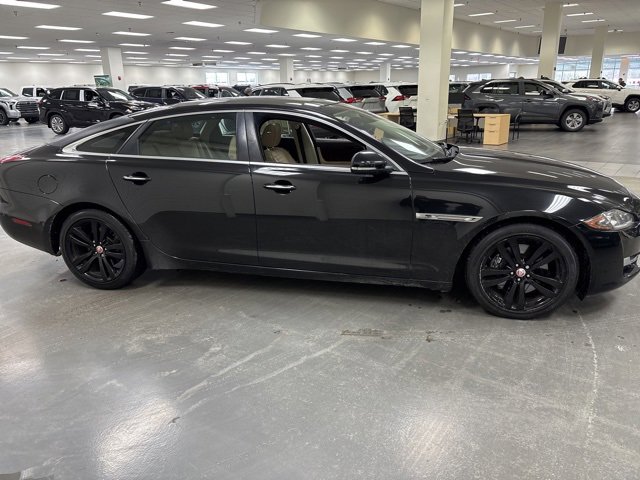 Used 2016 Jaguar XJ L Portfolio image 8