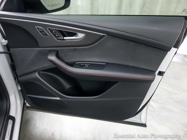 Used 2023 Audi RS Q8 AWD/4WD image 32