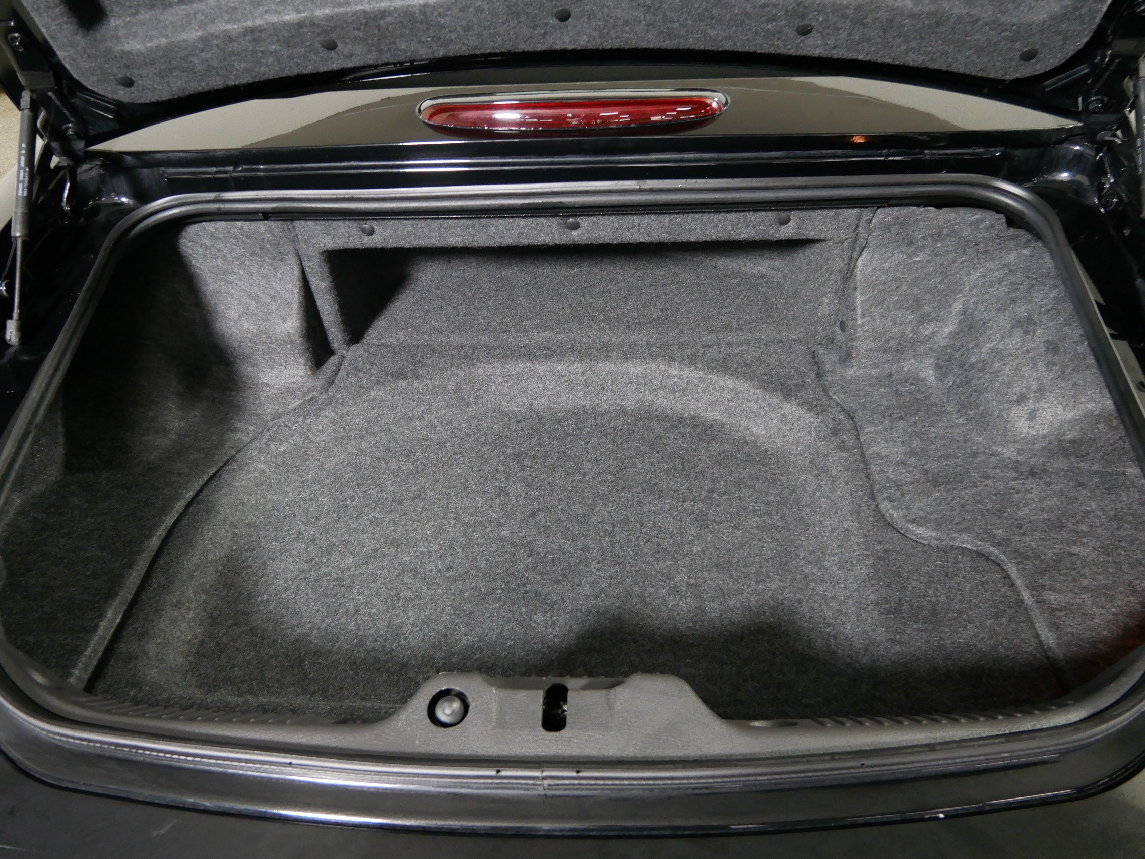 Used 2002 Ford Thunderbird RWD image 18