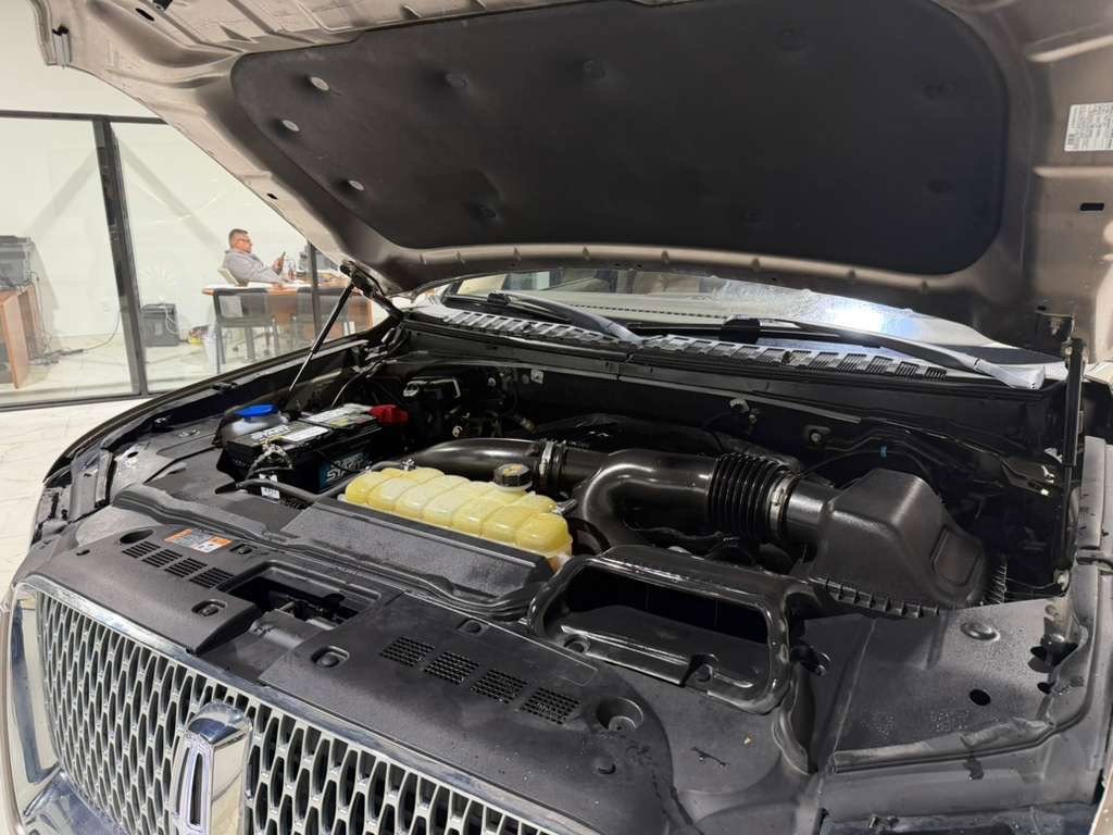 Used 2019 Lincoln Navigator L Reserve w/ Cargo Package image 10