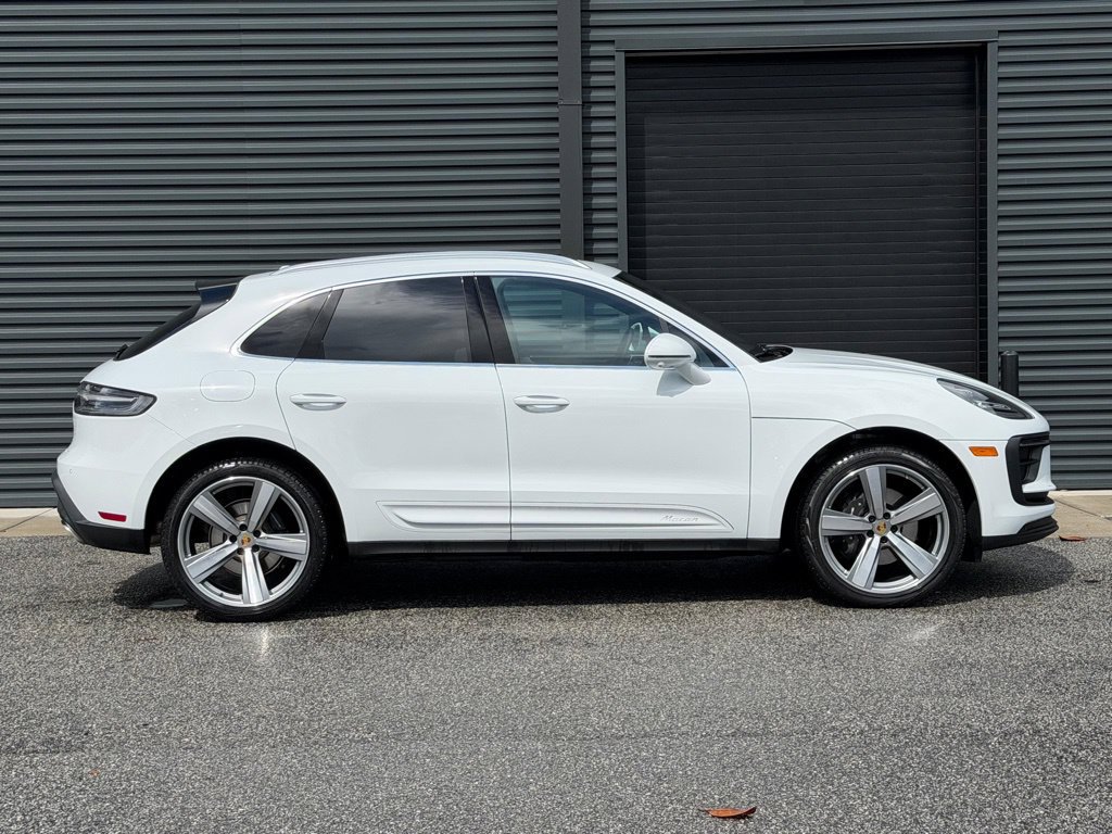 Certified 2026 Porsche Macan AWD/4WD image 25