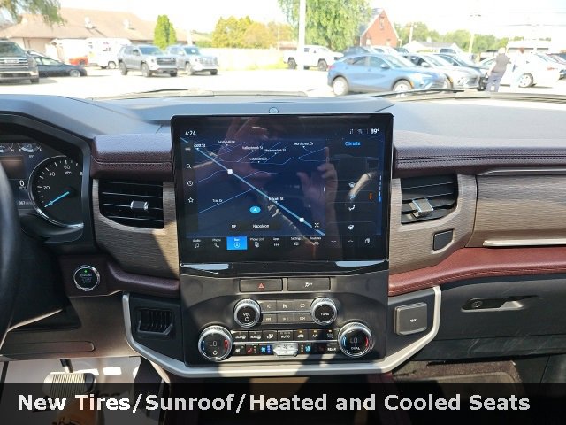 Used 2023 Ford Expedition Max Limited image 18