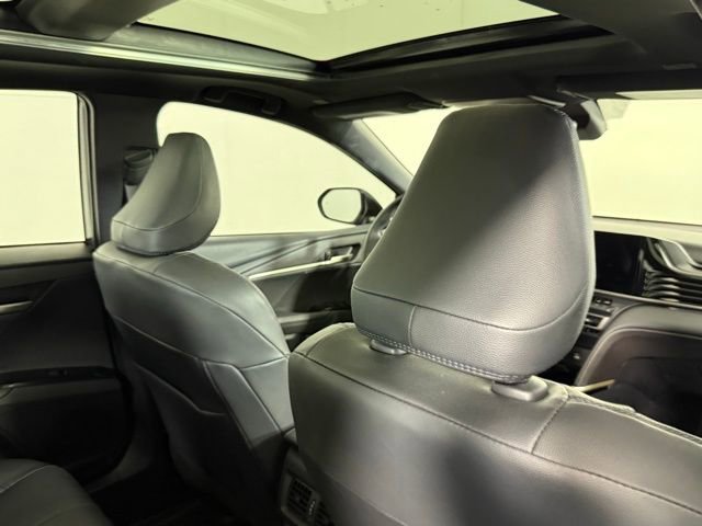Used 2025 Toyota Camry XSE image 27