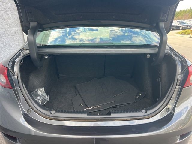 Used 2018 MAZDA MAZDA3 Touring image 34