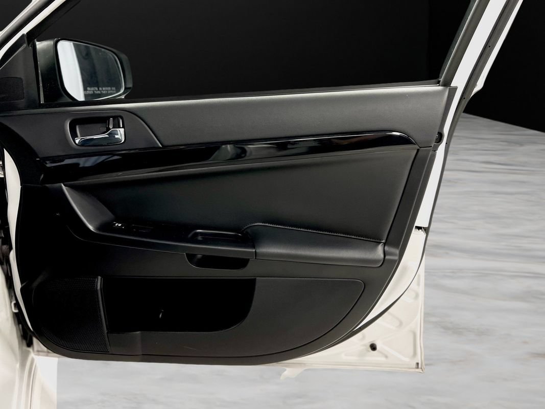 Used 2017 Mitsubishi Lancer ES FWD image 37