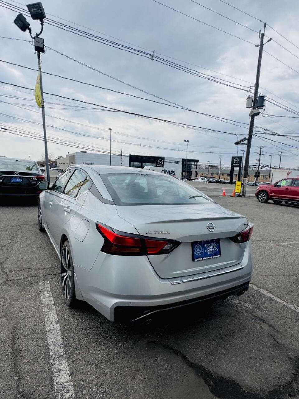 Used 2021 Nissan Altima 2.5 SR w/ SR Premium Package FWD image 9