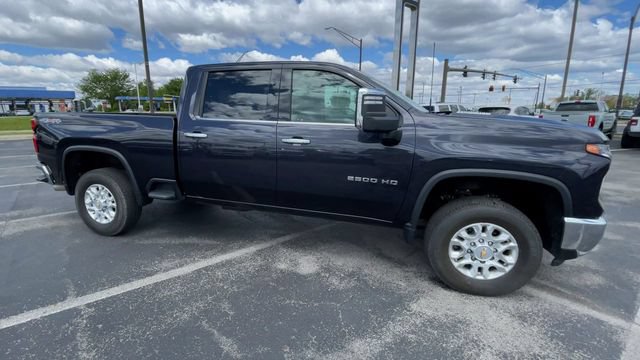 Used 2024 Chevrolet Silverado 2500 LTZ AWD/4WD image 3