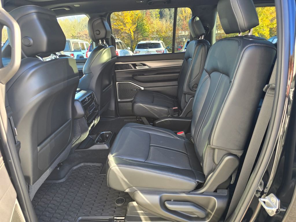 New 2025 Jeep Wagoneer Series II image 10