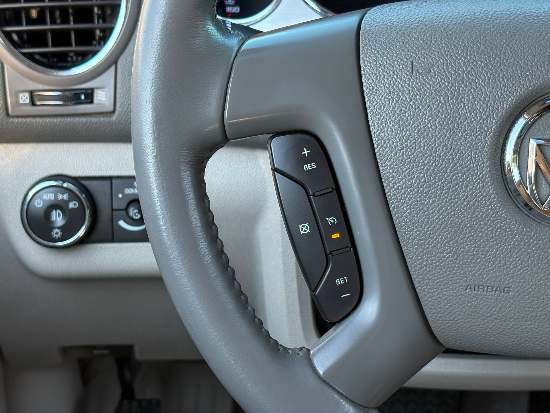 Used 2012 Buick Enclave Leather FWD image 18
