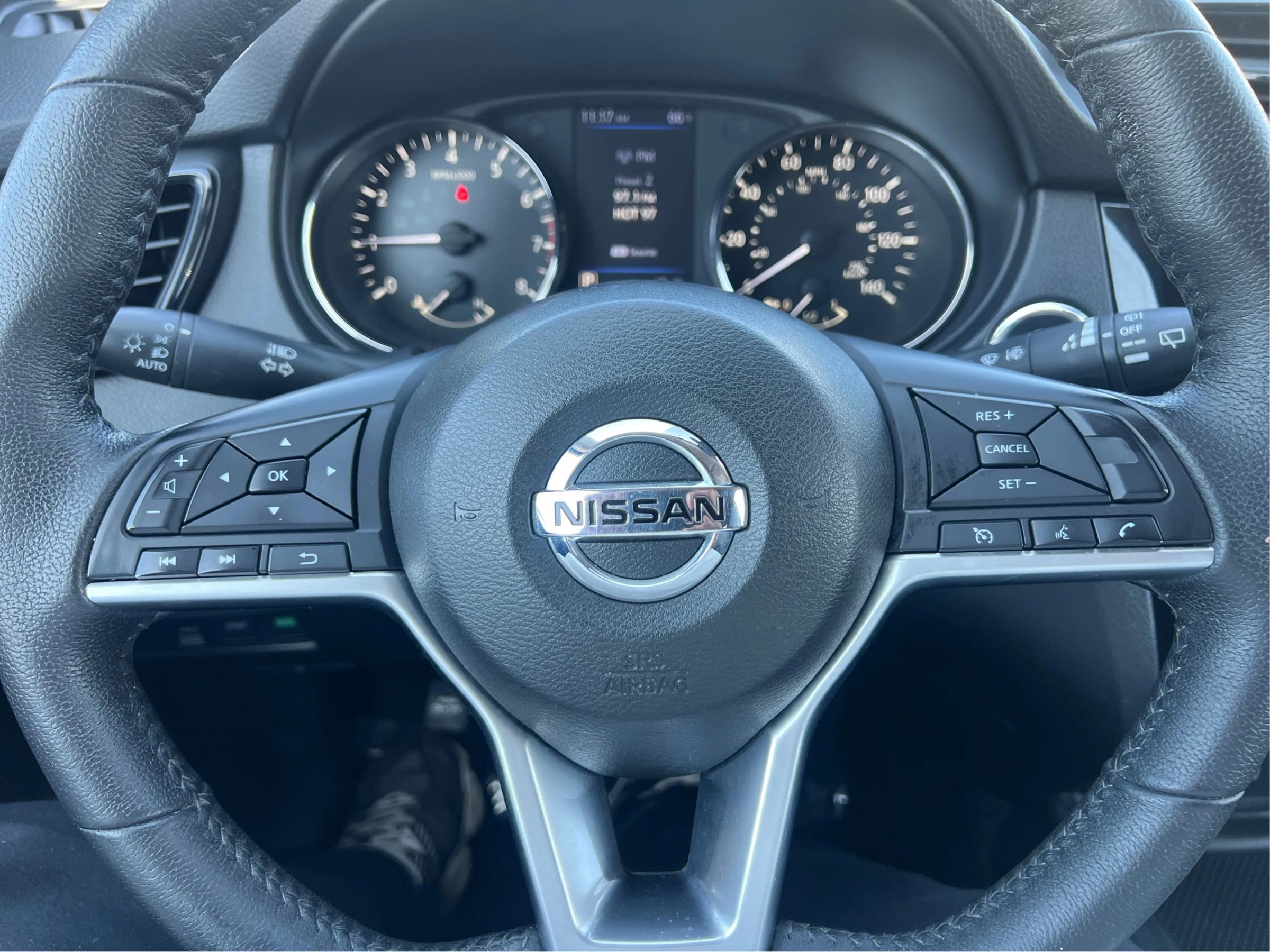 Used 2019 Nissan Rogue SV image 16