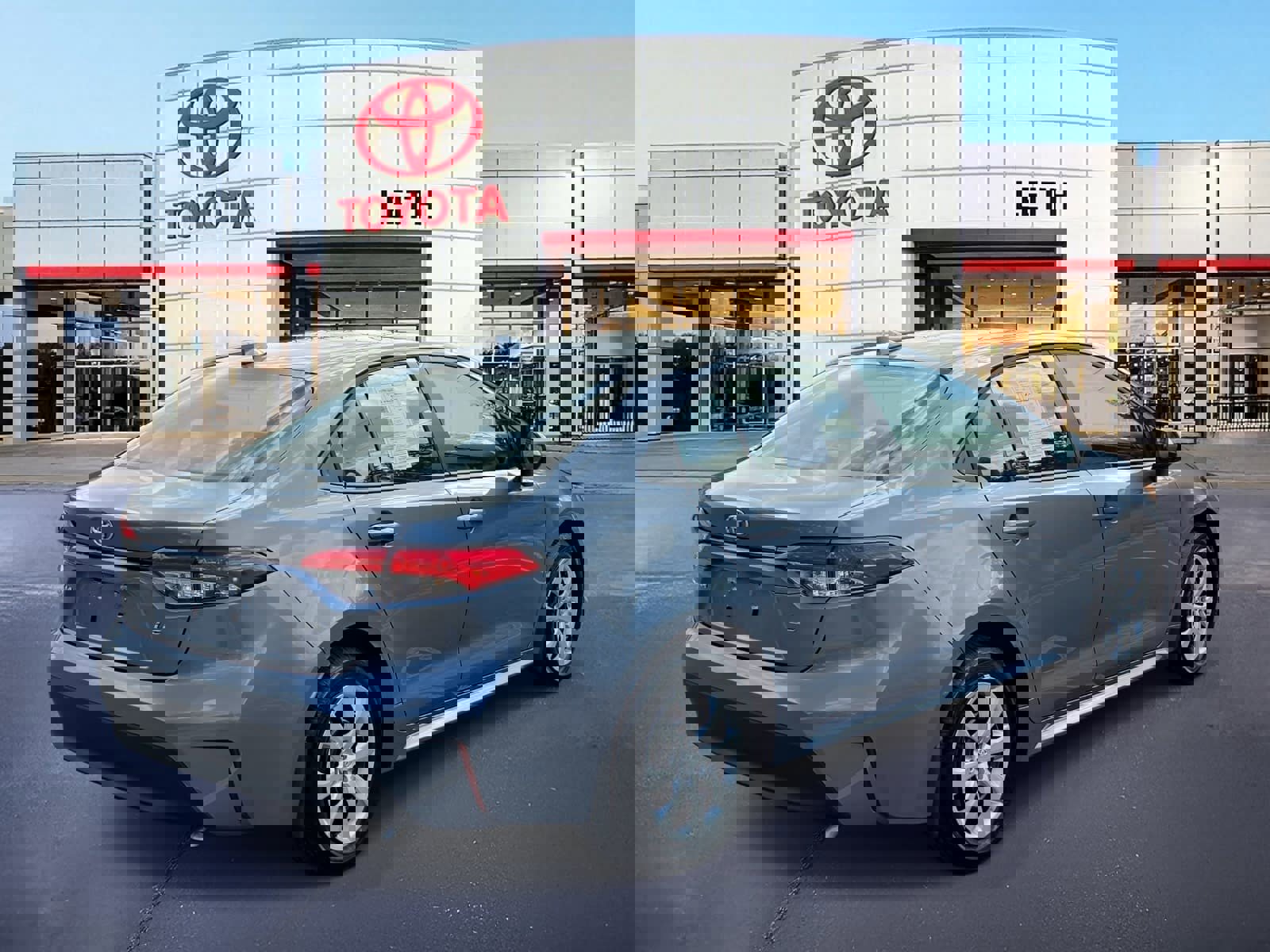 Used 2026 Toyota Corolla LE image 5