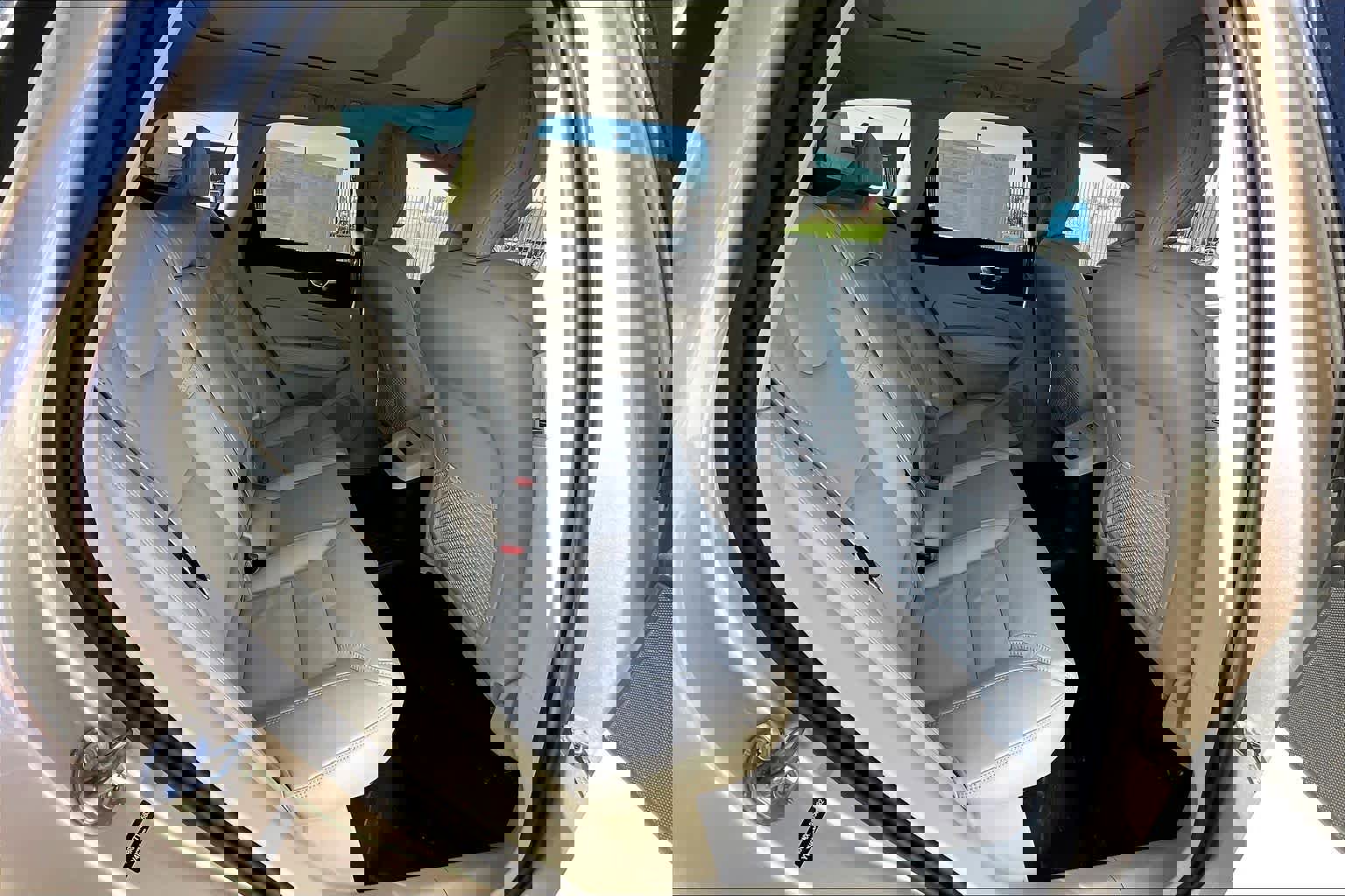 New 2026 Volvo XC60 T8 Ultra w/ Protection Package Premier image 27